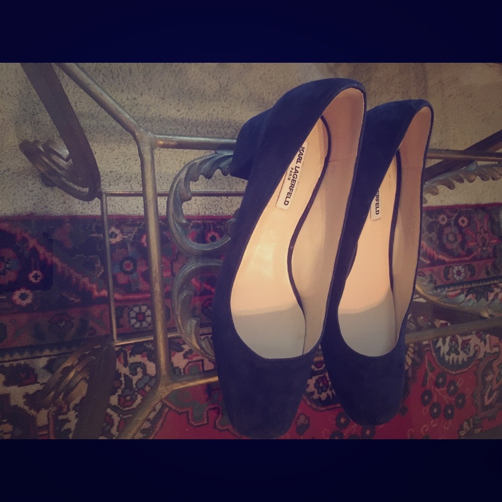 Karl Langerfeld suede pumps